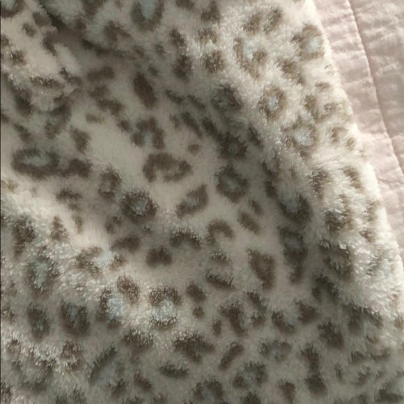 Cozy Robe 🥰 - Picture 4 of 4